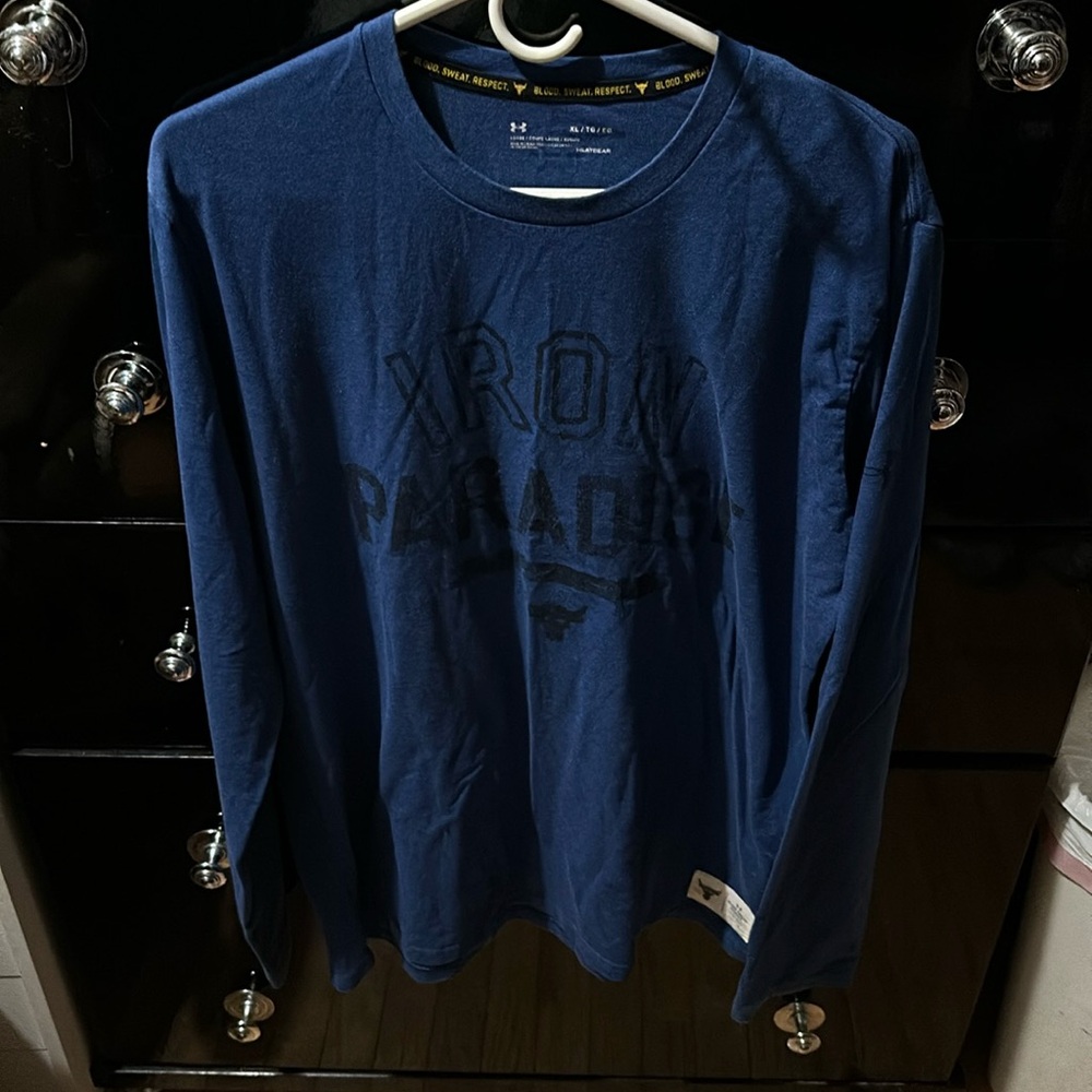 Project rock long sleeve